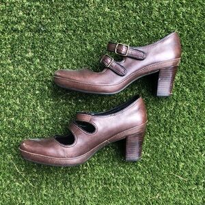 Clarks Brown Mary Jane Heels